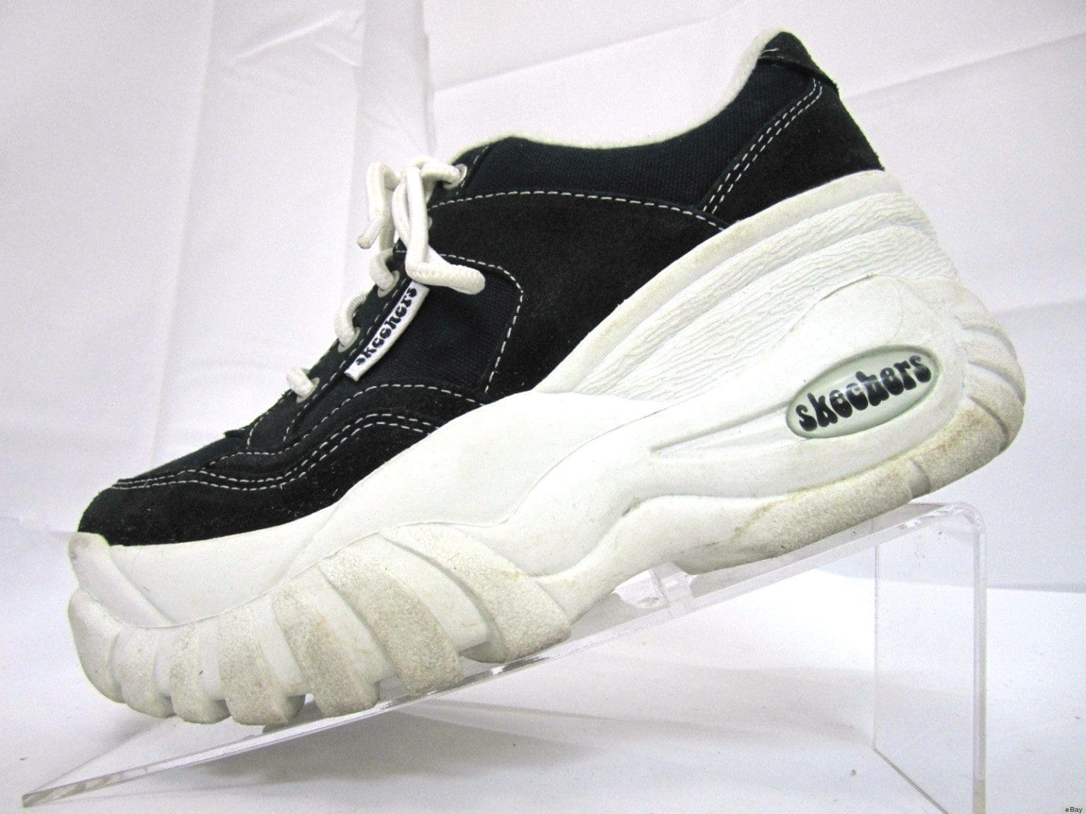 skechers